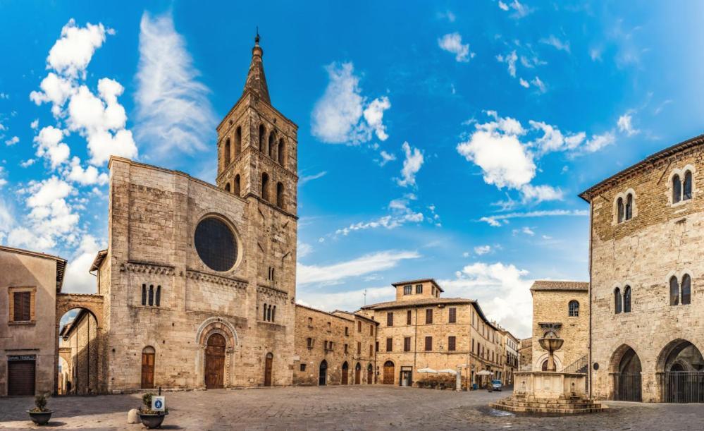 Alloggio Flaminia Con Parcheggio Di Proprieta! Bevagna Exterior photo